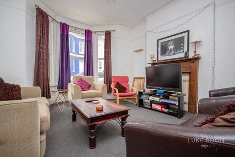 3 bedroom terraced house for sale, Desborough Road, Plymouth PL4