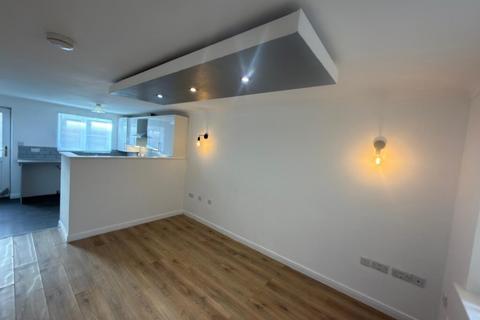 undefined, Holme Bank Close, Bradford, BD4 0QZ