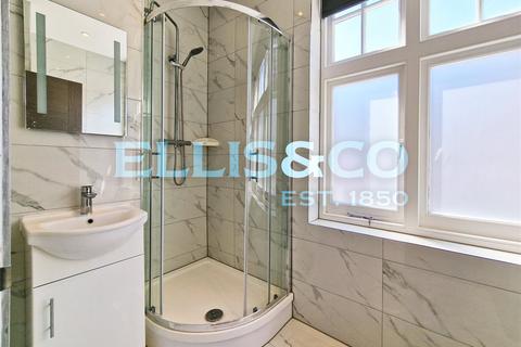 2 bedroom apartment to rent, Station Road, Harrow, HA1