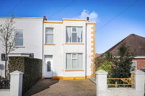 2 bedroom property for sale, Route De La Croix Au Bailiff, St Andrew's, Guernsey, GY6
