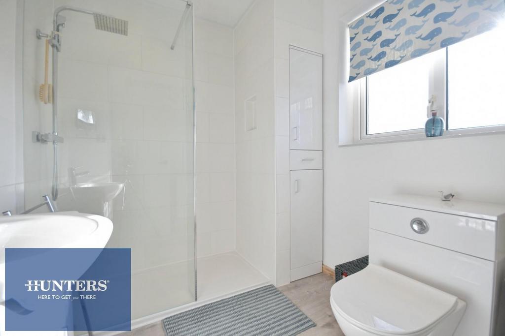 BATHROOM 2.jpg