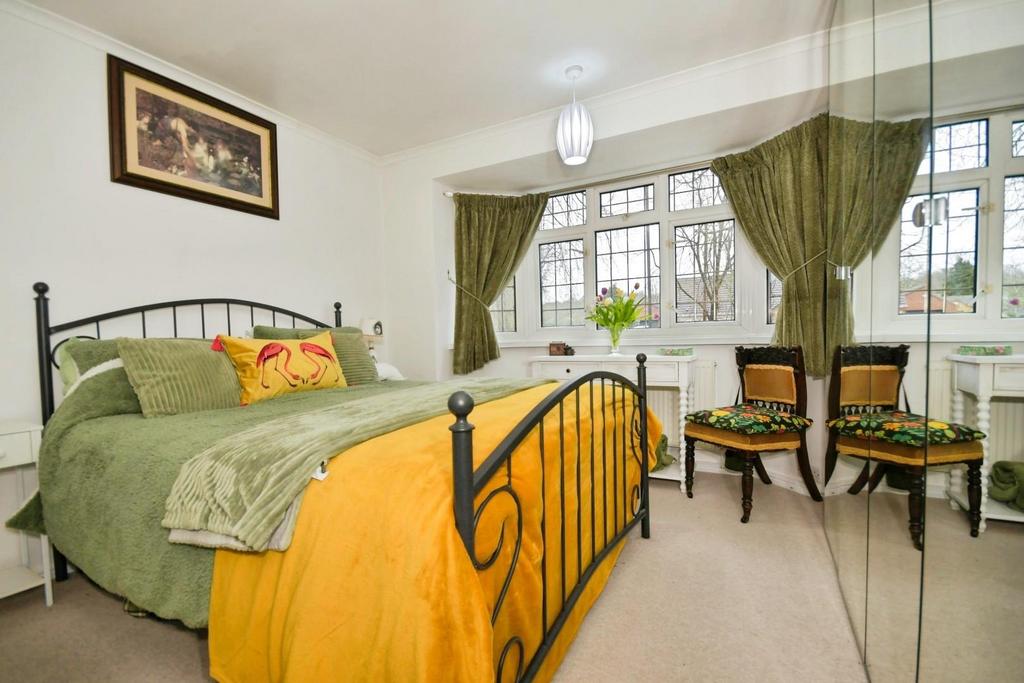 BED 1 02.jpg