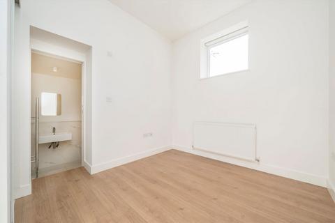 undefined, Broadway, London W13