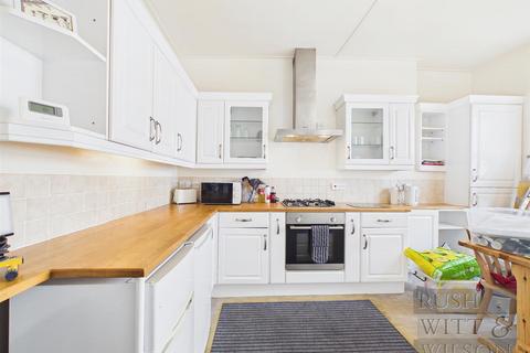 2 bedroom maisonette for sale, Nelson Road, Hastings