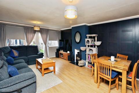 3 bedroom terraced house for sale, Giles Close, Gosport