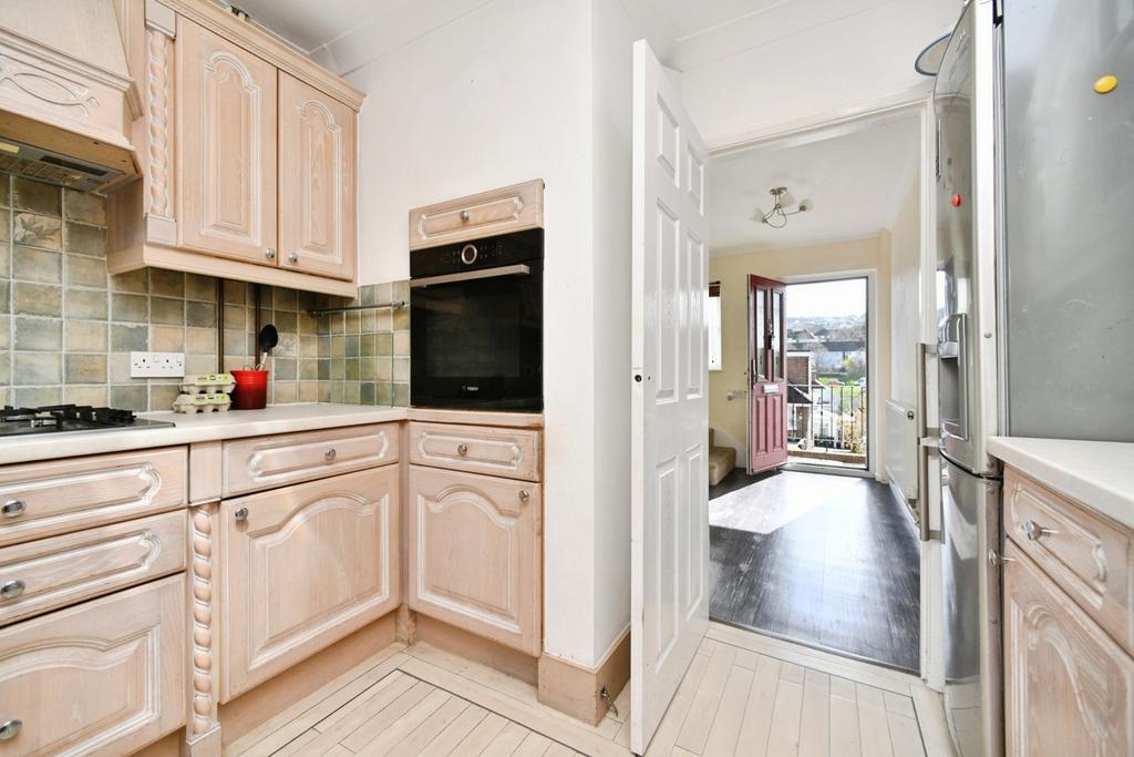 Kitchen Pic 2
