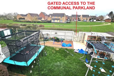 undefined, Trenchard Close, Newton, Nottingham