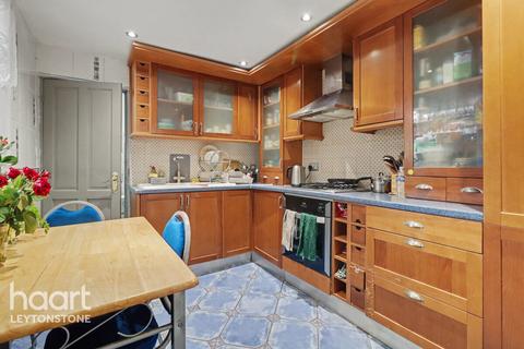 3 bedroom terraced house for sale, Harvey Road, London