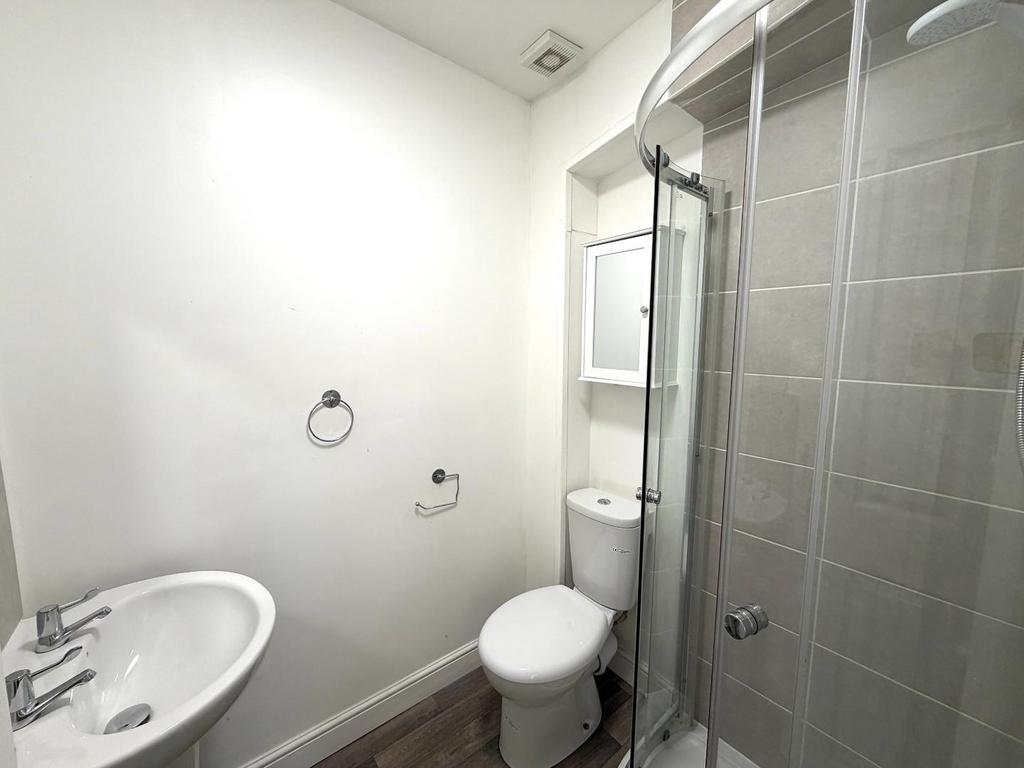 Shower Room.JPG