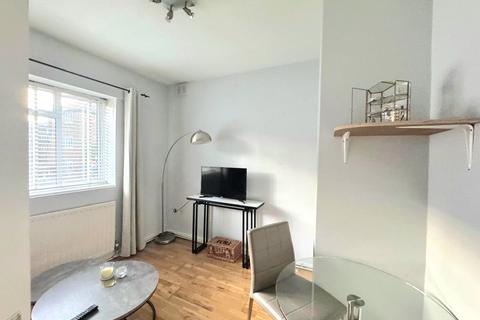 undefined, Mallet House, Aubyn Square, SW15