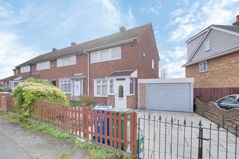 3 bedroom end of terrace house for sale - Cullen Square, South Ockendon RM15