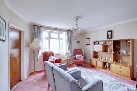 3 bedroom end of terrace house for sale, Cullen Square, South Ockendon RM15