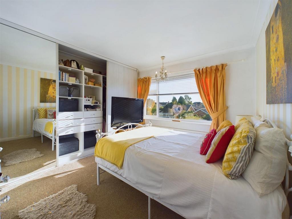 Bedroom: