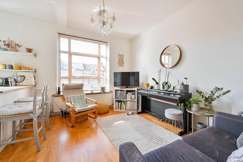 undefined, Oxford Road, Ealing Broadway, London, W5