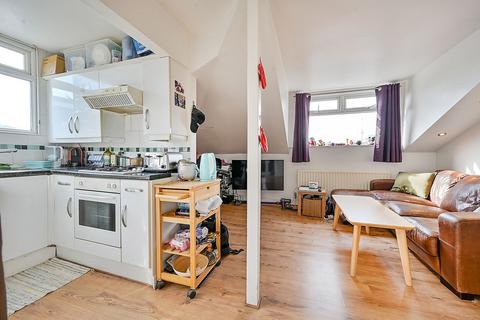 2 bedroom flat for sale, Oxford Road, Ealing, London, W5