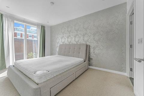 2 bedroom apartment for sale, Fairfield Avenue, STAINES-UPON-THAMES, TW18