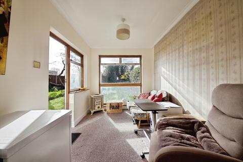 3 bedroom semi-detached house for sale, Brentwood Road, Romford, RM1