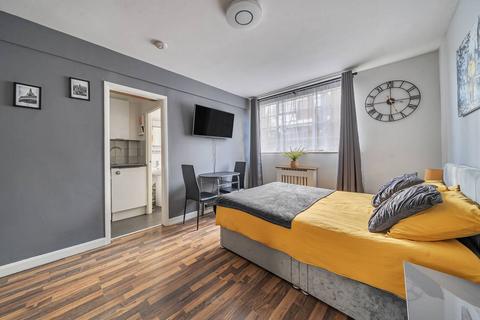 undefined, Shepherds Bush Green, Shepherd's Bush, London, W12
