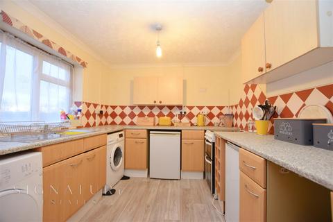 undefined, Monmouth Close, Aylesbury