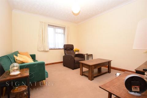 undefined, Monmouth Close, Aylesbury