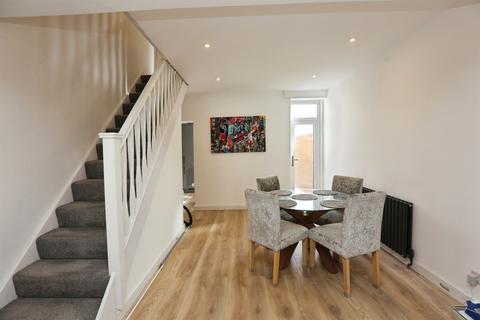 2 bedroom terraced house for sale, Hambrook Road, Gosport