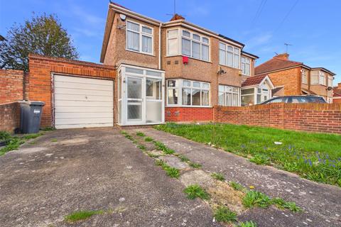 3 bedroom semi-detached house to rent, Rosemary Avenue, Hounslow