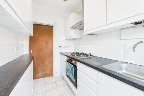 3 bedroom semi-detached house to rent, Rosemary Avenue, Hounslow