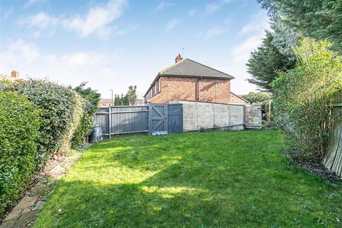 undefined, Vancouver Road, Richmond TW10