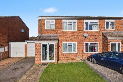 3 bedroom end of terrace house for sale - Burton Place Oxford OX4 2RQ