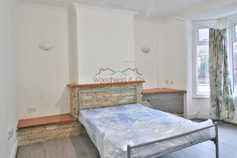 undefined, Beaconsfield Terrace, Rushden, NN10 0AN