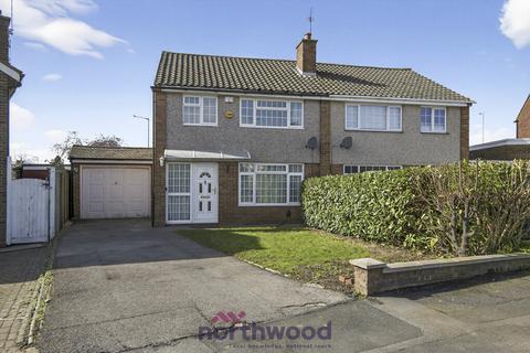 4 bedroom semi-detached house to rent, Fern Drive, Taplow, SL6