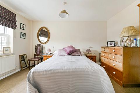 2 bedroom bungalow for sale, Clearmount Drive, Charing, Ashford, Kent, TN27