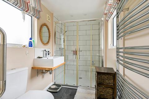 2 bedroom bungalow for sale, Clearmount Drive, Charing, Ashford, Kent, TN27