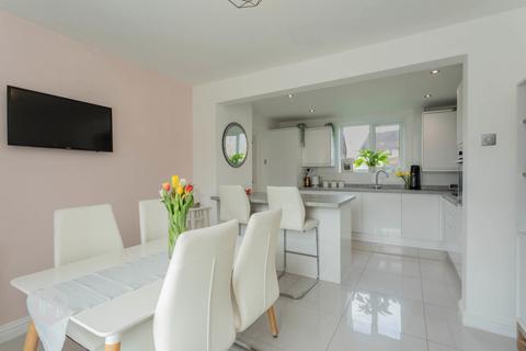 4 bedroom semi-detached house for sale, York Avenue, Culcheth, Cheshire, WA3 5RL