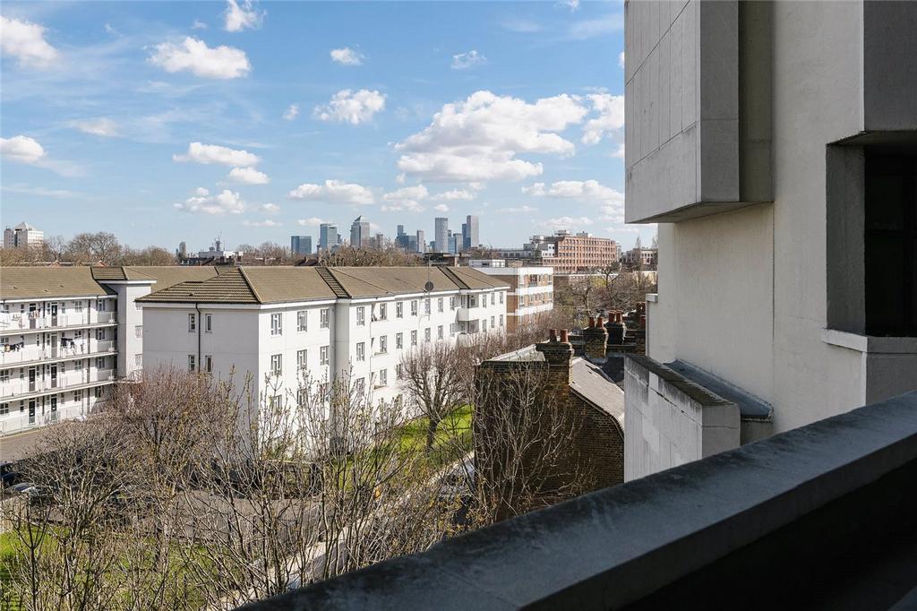 Keeling House, E2