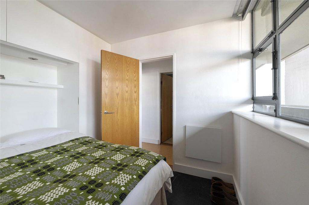 Keeling House, E2