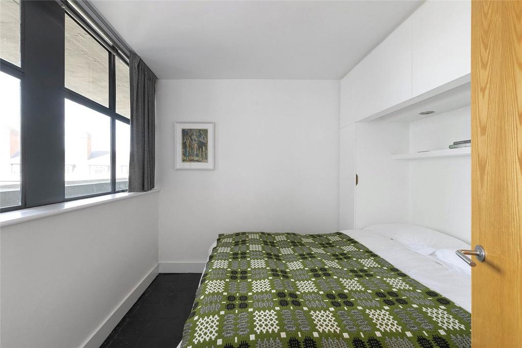 Keeling House, E2