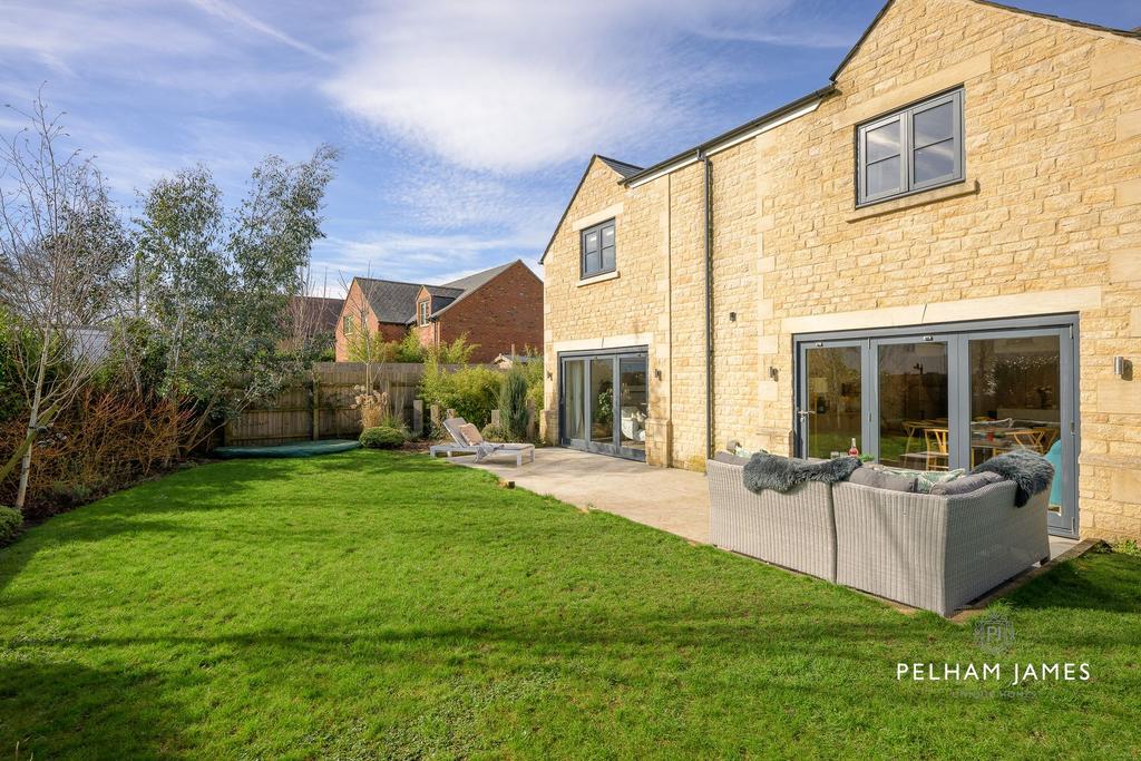 Landscaped Garden, 6 Cold Overton Road, Langham