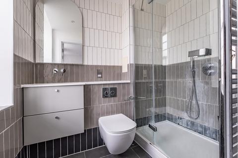 2 bedroom apartment to rent, Lisgar Terrace London W14