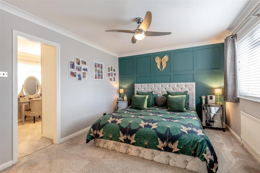 8680809-interior21.jpg