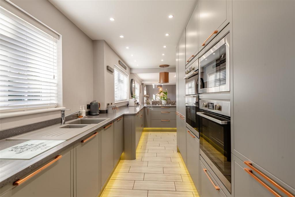 8680809-interior07.jpg