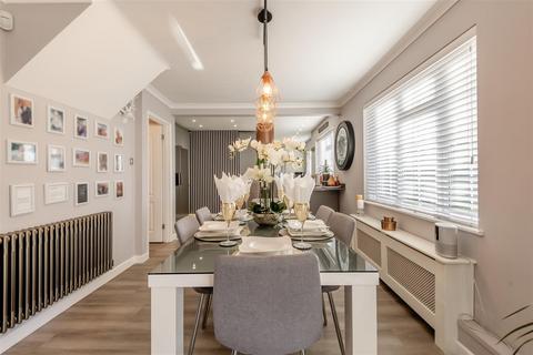 5 bedroom detached house for sale, Carroll Gardens, Larkfield, Aylesford