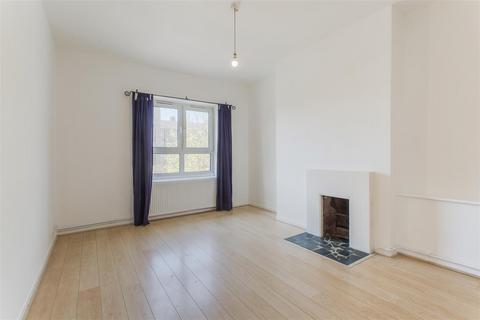 undefined, Stafford Cripps House, Bethnal Green, E2