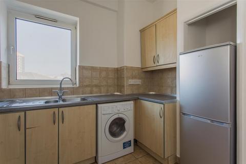 undefined, Stafford Cripps House, Bethnal Green, E2