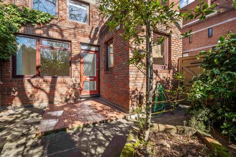 2 bedroom flat to rent, More Close, St Pauls Court, London, W14