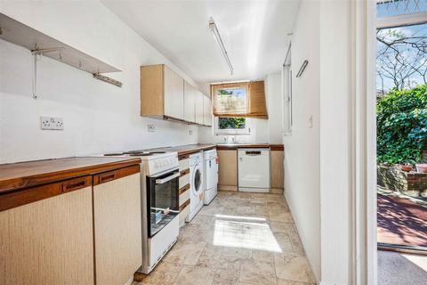 2 bedroom flat to rent, More Close, St Pauls Court, London, W14