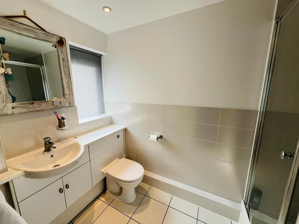 En-suite Bathroom