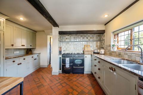 4 bedroom detached house for sale, Beach Road, Hayling Island, PO11