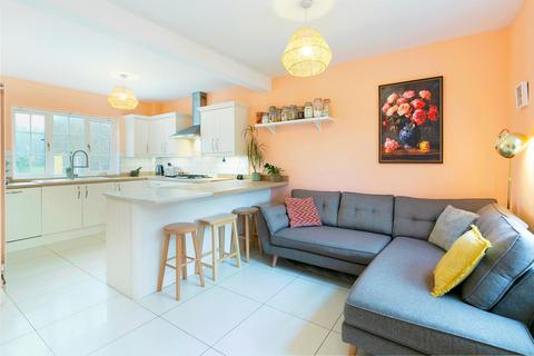 3 bedroom detached house for sale, Hodsow Fields, Barmby Moor, York, East Yorkshire, YO42 4ER