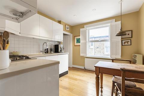 2 bedroom maisonette to rent, Lyric Road, Barnes, London